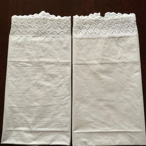 Percale Vintage Queen Size Set of 2 White Embroidered Cotton Pillow Cases